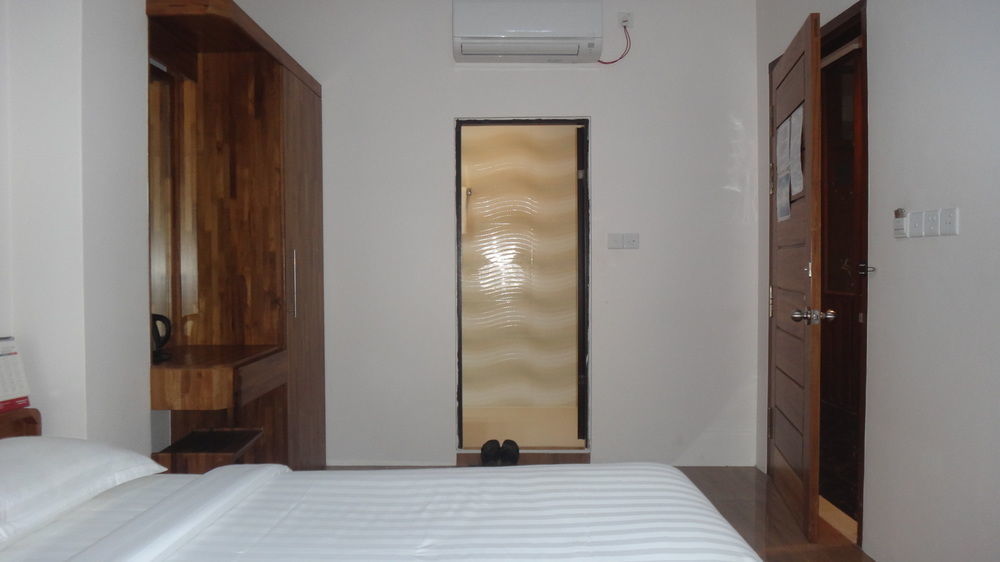 Chit Sayar Hotel Yangon Luaran gambar